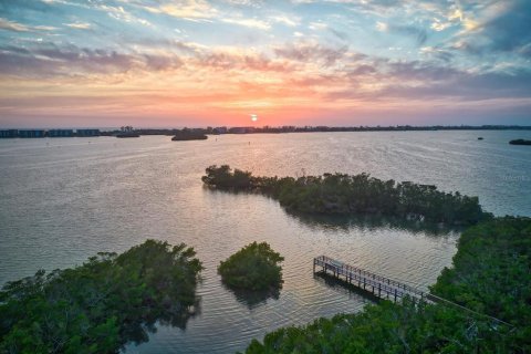 Casa en venta en Sarasota, Florida, 3 dormitorios, 298.59 m2 № 1769073 - foto 3