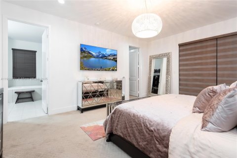 Снять в аренду виллу или дом в Хайалиа, Флорида 3 спальни, 212.84м2, № 1972106 - фото 19