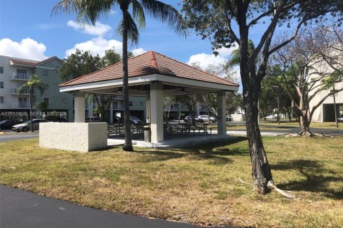 Condominio en alquiler en Cutler Bay, Florida, 2 dormitorios, 91.04 m2 № 2074870 - foto 23