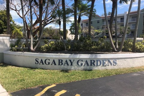Condominio en Cutler Bay, Florida, 2 dormitorios № 2074870