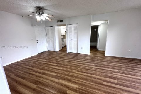 Condominio en alquiler en Cutler Bay, Florida, 2 dormitorios, 91.04 m2 № 2074870 - foto 17