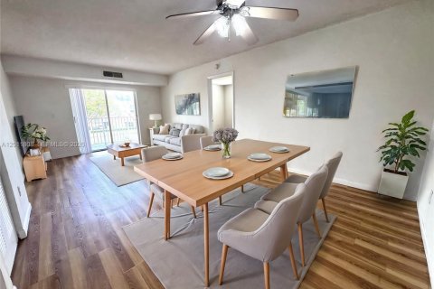 Condominio en alquiler en Cutler Bay, Florida, 2 dormitorios, 91.04 m2 № 2074870 - foto 3