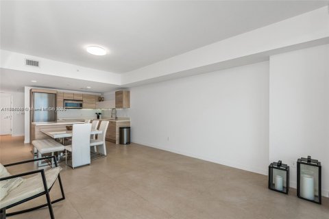 Copropriété à vendre à North Miami Beach, Floride: 2 chambres, 104.89 m2 № 1977770 - photo 18