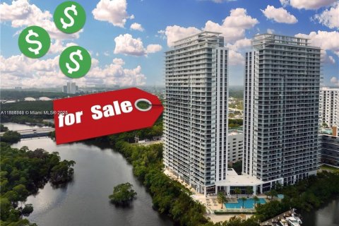Copropriété à vendre à North Miami Beach, Floride: 2 chambres, 104.89 m2 № 1977770 - photo 1