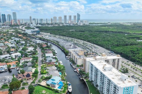 Condominio en venta en North Miami Beach, Florida, 1 dormitorio, 74.6 m2 № 1950962 - foto 28