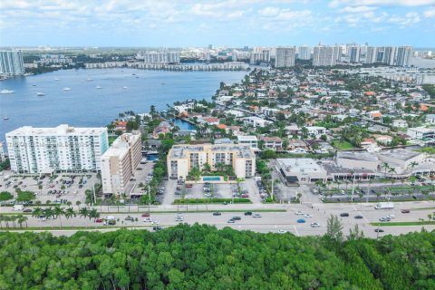 Condominio en venta en North Miami Beach, Florida, 1 dormitorio, 74.6 m2 № 1950962 - foto 29