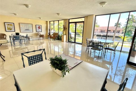 Condominio en venta en North Miami Beach, Florida, 1 dormitorio, 74.6 m2 № 1950962 - foto 22
