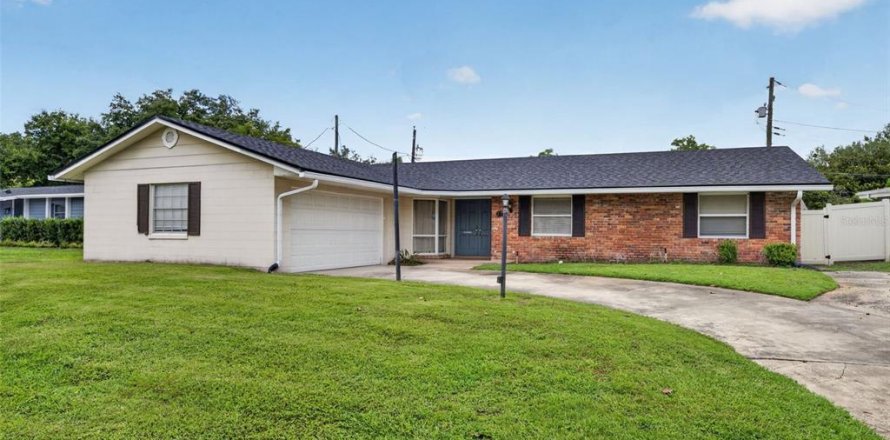 Casa en Winter Park, Florida 3 dormitorios, 145.39 m2 № 2230093