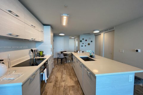 Купить кондоминиум в Майами, Флорида 2 спальни, 106.93м2, № 2188587 - фото 6