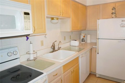 Condominio en alquiler en Holiday, Florida, 2 dormitorios, 76.64 m2 № 1640079 - foto 8