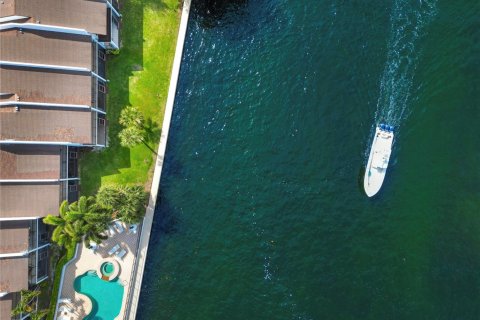 Adosado en alquiler en Pompano Beach, Florida, 3 dormitorios, 159.79 m2 № 1207988 - foto 1