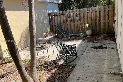 Villa ou maison à louer à North Miami, Floride: 3 chambres, 150.32 m2 № 2050351 - photo 24