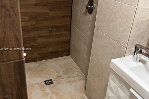 Villa ou maison à louer à North Miami, Floride: 3 chambres, 150.32 m2 № 2050351 - photo 18