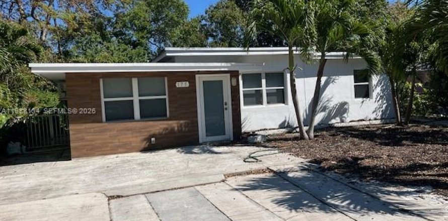 Villa ou maison à North Miami, Floride 3 chambres, 150.32 m2 № 2050351