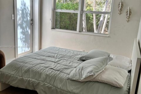 Villa ou maison à louer à North Miami, Floride: 3 chambres, 150.32 m2 № 2050351 - photo 13