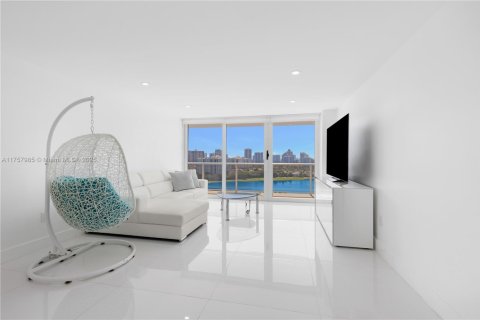 Condominio en venta en Aventura, Florida, 2 dormitorios, 106.84 m2 № 1738180 - foto 1
