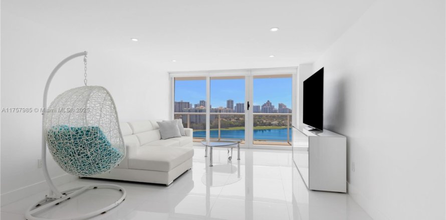 Condominio en Aventura, Florida, 2 dormitorios  № 1738180