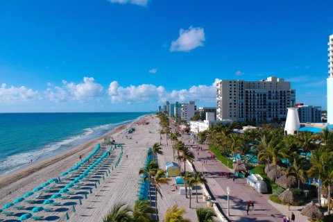 Appartement à louer à Hollywood, Floride: 3 pièces, 46.45 m2 № 2349113 - photo 8