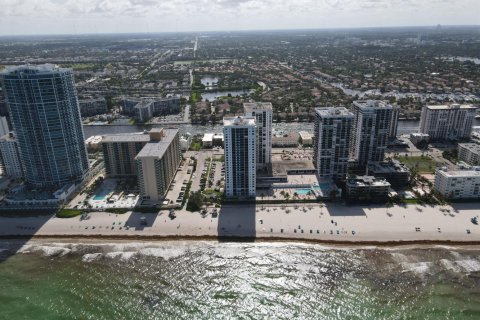 Appartement à louer à Hollywood, Floride: 3 pièces, 46.45 m2 № 2349113 - photo 27