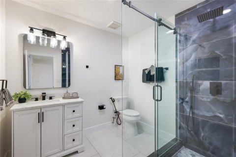 House in Sarasota, Florida 3 bedrooms, 256.41 sq.m. № 2418574 - photo 26