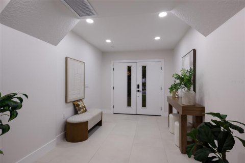 House in Sarasota, Florida 3 bedrooms, 256.41 sq.m. № 2418574 - photo 5
