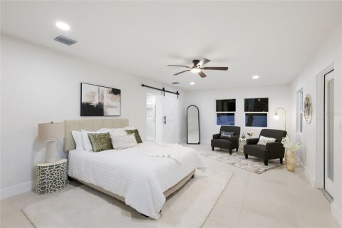 House in Sarasota, Florida 3 bedrooms, 256.41 sq.m. № 2418574 - photo 19