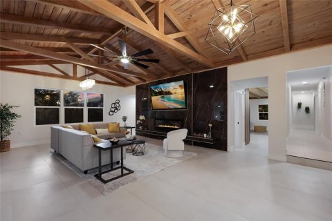 House in Sarasota, Florida 3 bedrooms, 256.41 sq.m. № 2418574 - photo 7