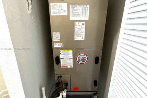 Casa en venta en Homestead, Florida, 3 dormitorios, 169.73 m2 № 2058159 - foto 20