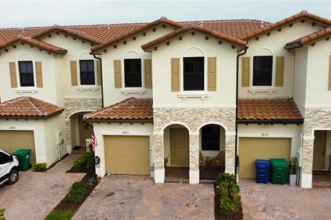 Casa en venta en Homestead, Florida, 3 dormitorios, 169.73 m2 № 2058159 - foto 2