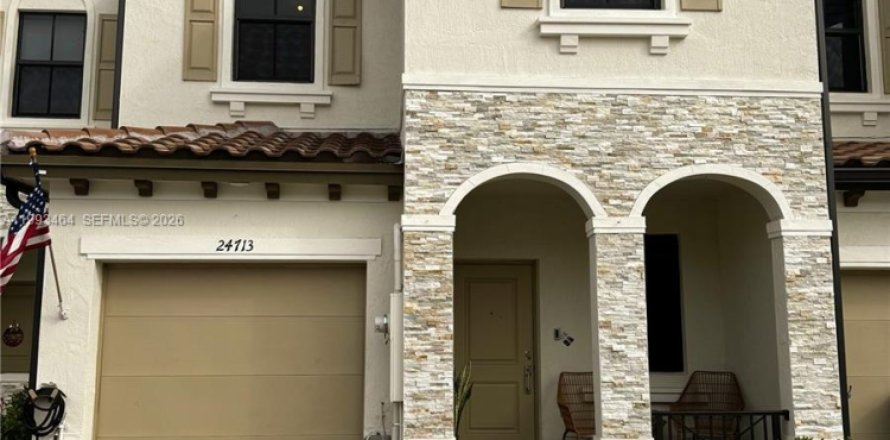 Casa en Homestead, Florida 3 dormitorios, 169.73 m2 № 2058159