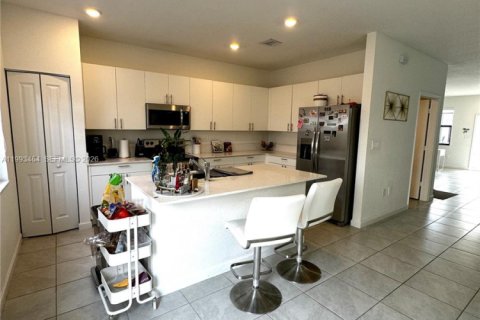 Casa en venta en Homestead, Florida, 3 dormitorios, 169.73 m2 № 2058159 - foto 9