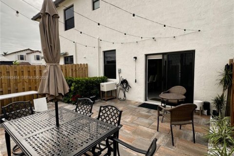 Casa en venta en Homestead, Florida, 3 dormitorios, 169.73 m2 № 2058159 - foto 23