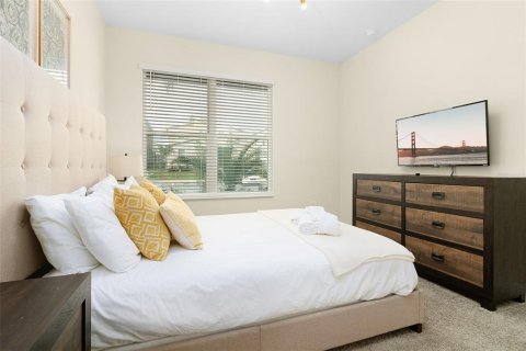 Casa en venta en Davenport, Florida, 5 dormitorios, 286.23 m2 № 1548276 - foto 8