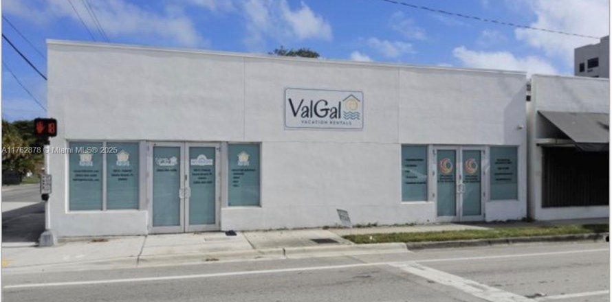 Commercial property in Dania Beach, Florida № 1860973