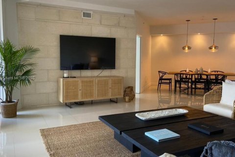 Condo in Key Biscayne, Florida, 3 bedrooms  № 1922860 - photo 9