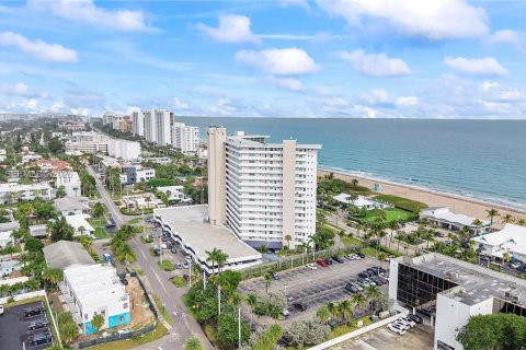 Condo in Deerfield Beach, Florida, 1 bedroom  № 2023435 - photo 10