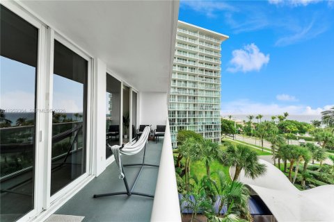 Condo in Deerfield Beach, Florida, 1 bedroom  № 2023435 - photo 26
