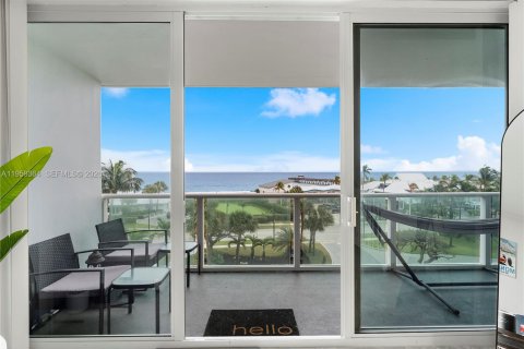 Condo in Deerfield Beach, Florida, 1 bedroom  № 2023435 - photo 22