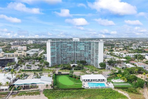 Condo in Deerfield Beach, Florida, 1 bedroom  № 2023435 - photo 5