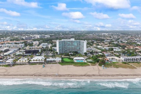 Condo in Deerfield Beach, Florida, 1 bedroom  № 2023435 - photo 6
