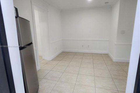 Commercial property in Homestead, Florida 1 bedroom, 133.78 sq.m. № 1994937 - photo 2