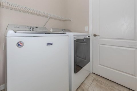 House in Bradenton, Florida 3 bedrooms, 199.55 sq.m. № 2206933 - photo 18