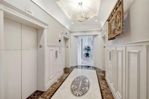 Condo in Miami, Florida, 1 bedroom  № 1387794 - photo 5