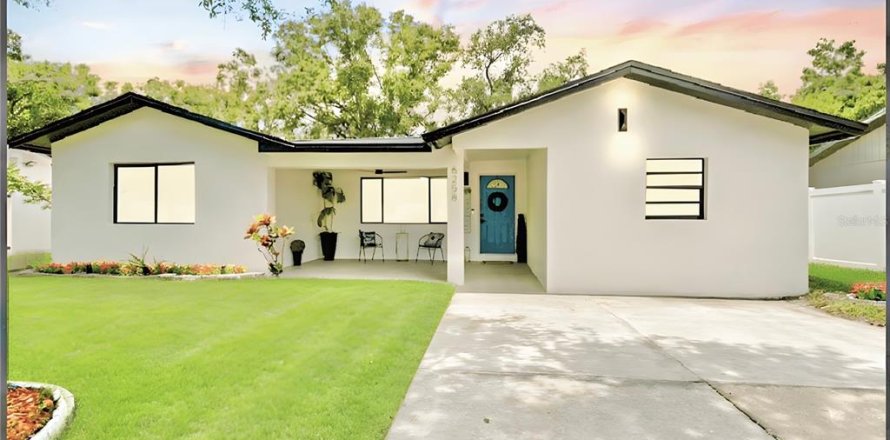 House in Pinellas Park, Florida 4 bedrooms, 162.21 sq.m. № 1873443
