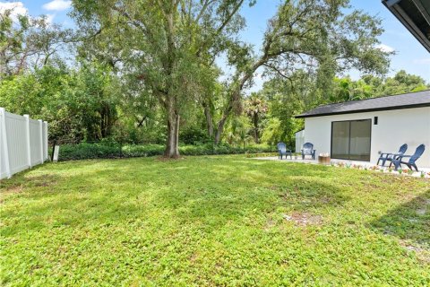House in Pinellas Park, Florida 4 bedrooms, 162.21 sq.m. № 1873443 - photo 11