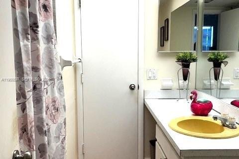 Купить кондоминиум в Помпано-Бич, Флорида 2 спальни, 69.68м2, № 2010508 - фото 10