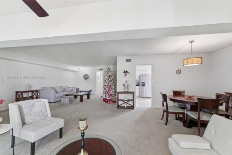 Condo in Boca Raton, Florida, 3 bedrooms  № 1993456 - photo 2