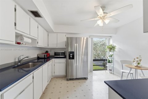 Condo in Boca Raton, Florida, 3 bedrooms  № 1993456 - photo 15