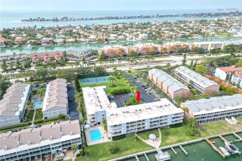 Condominio en venta en Tierra Verde, Florida, 2 dormitorios, 103.12 m2 № 1632502 - foto 3