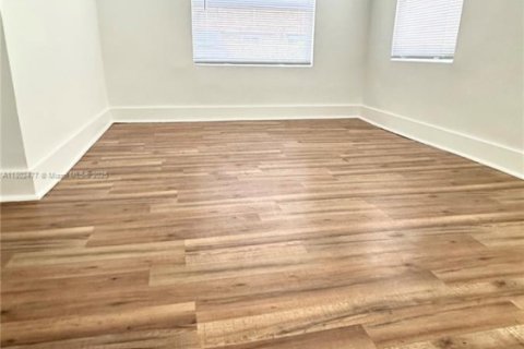 Снять в аренду виллу или дом в Форт-Лодердейл, Флорида 3 спальни, 167.22м2, № 1959627 - фото 13